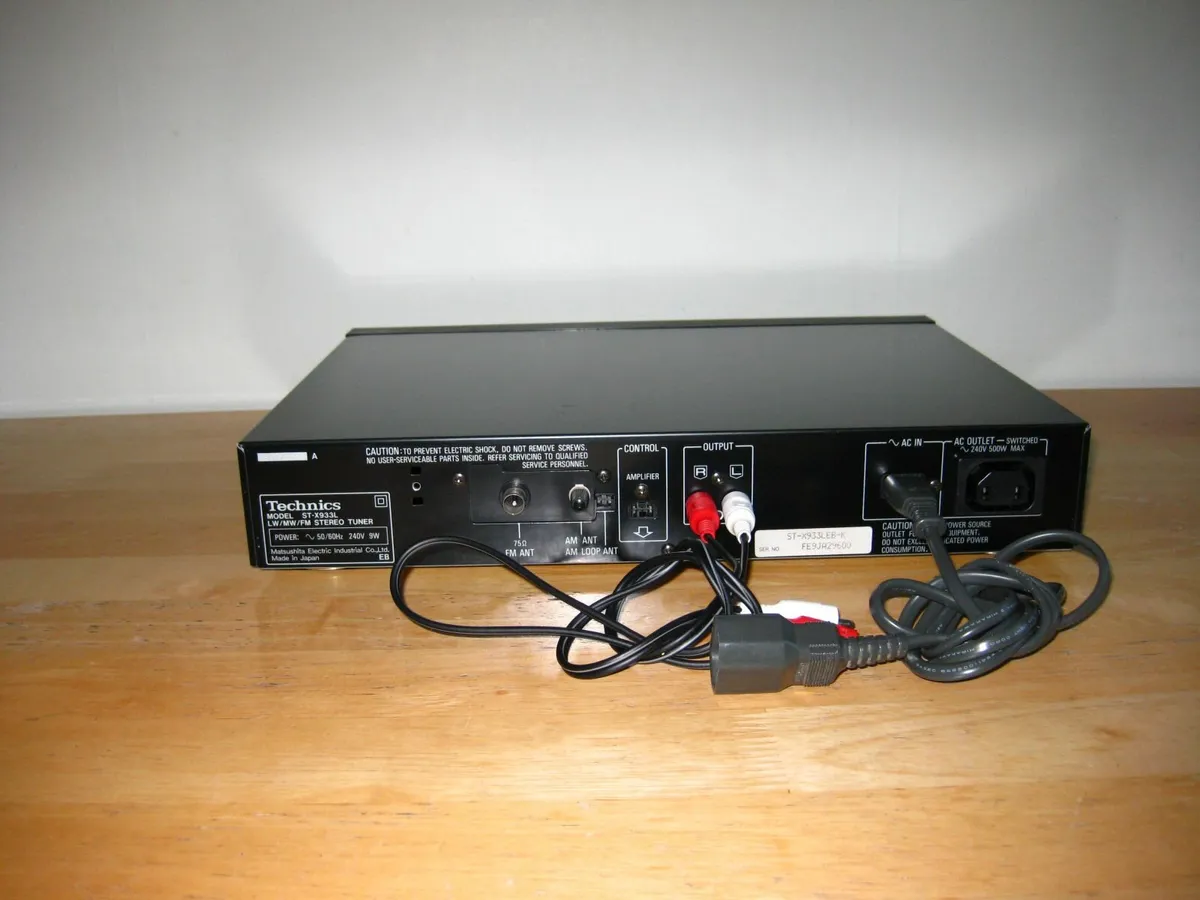 Technics ST-X933L Stereo Radio Tuner - Japan. - Image 3