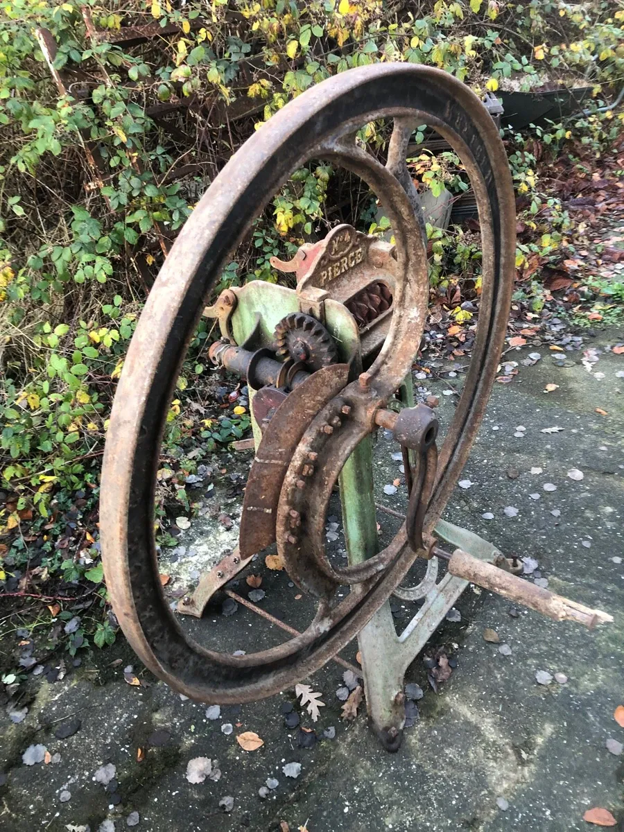 Furze grinder/cutter, corn roller/Mill, Saw - Image 2