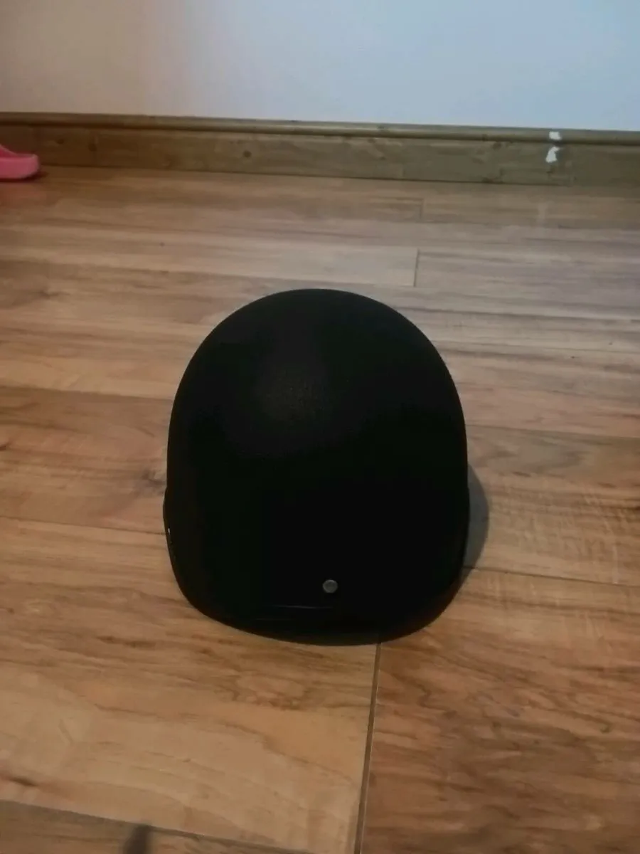 Horse riding helmet - Image 4