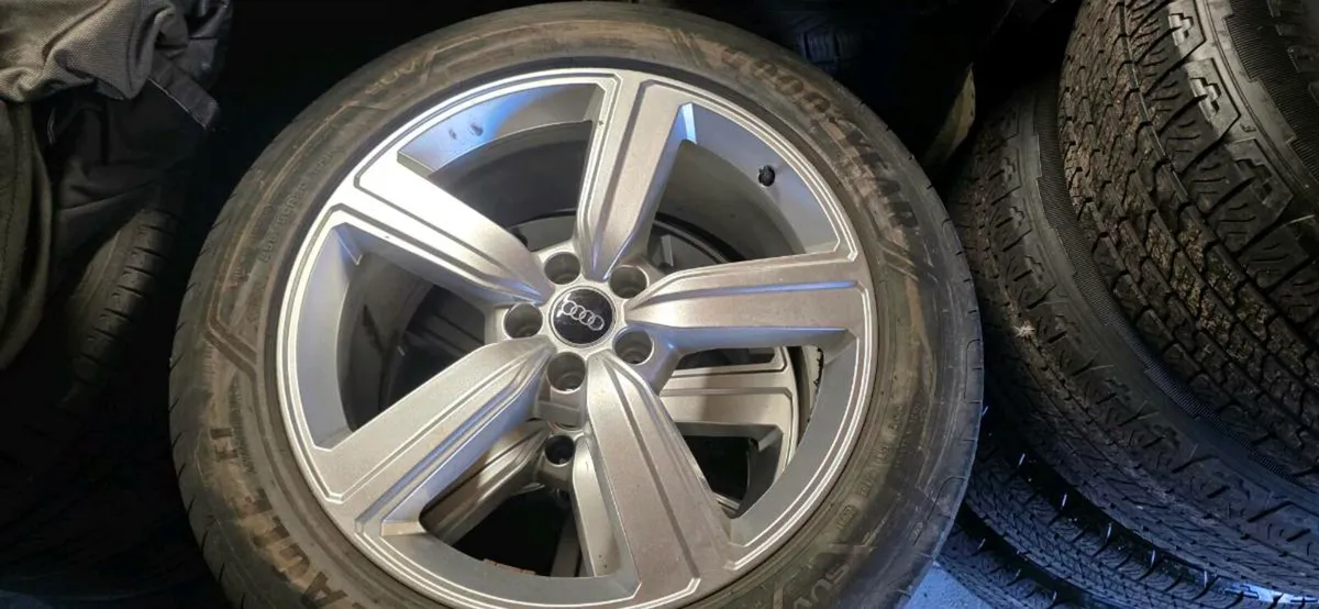Genuine 20" Audi alloys - Image 3