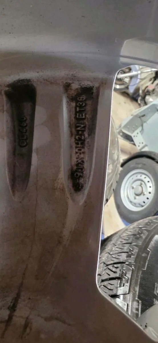 Genuine 20" Audi alloys - Image 4