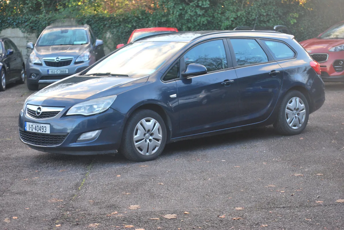 Opel Astra 2011 1.3 CDTI - Image 1