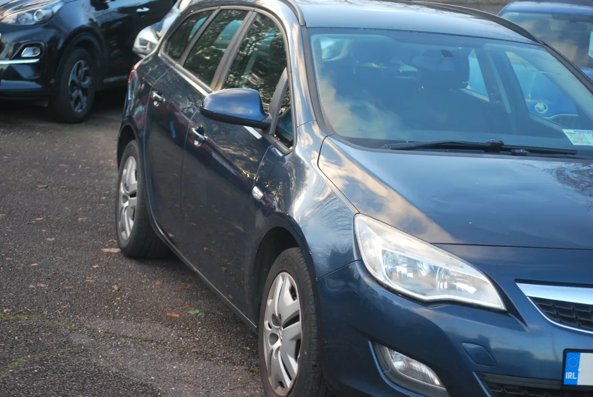 Opel Astra 2011 1.3 CDTI - Image 3