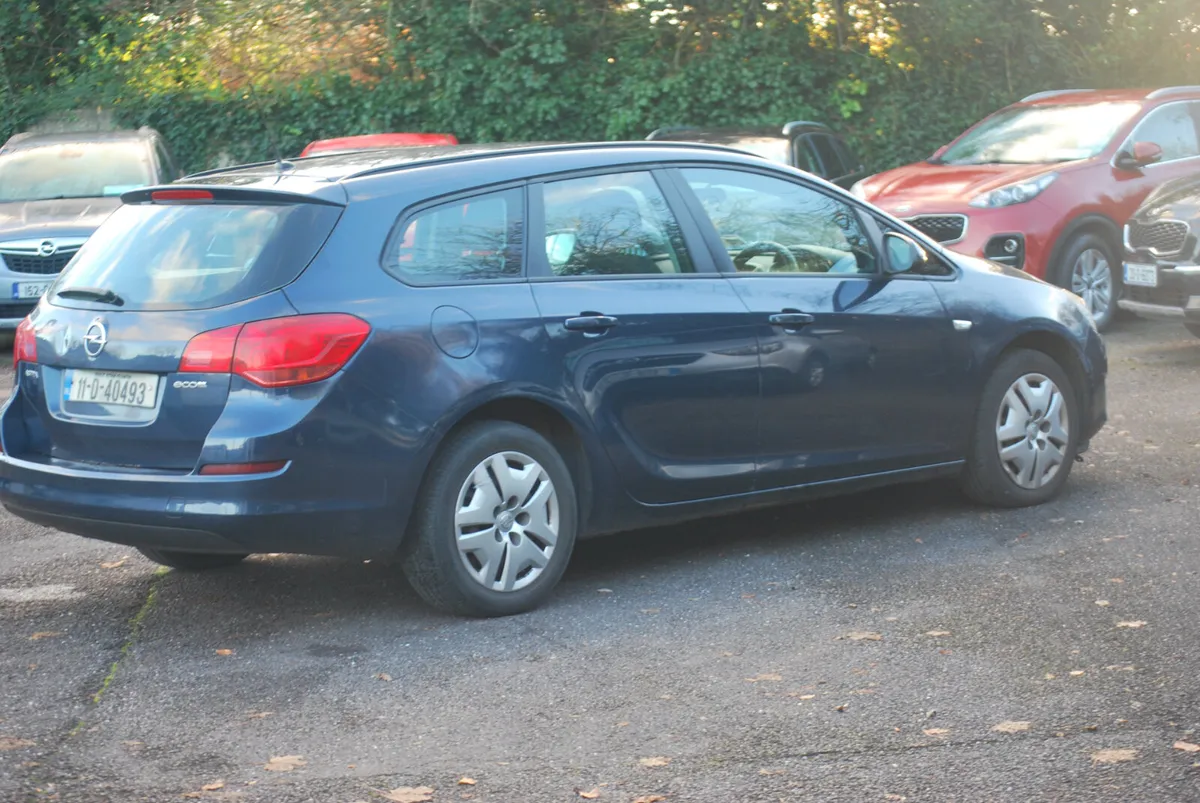 Opel Astra 2011 1.3 CDTI - Image 4