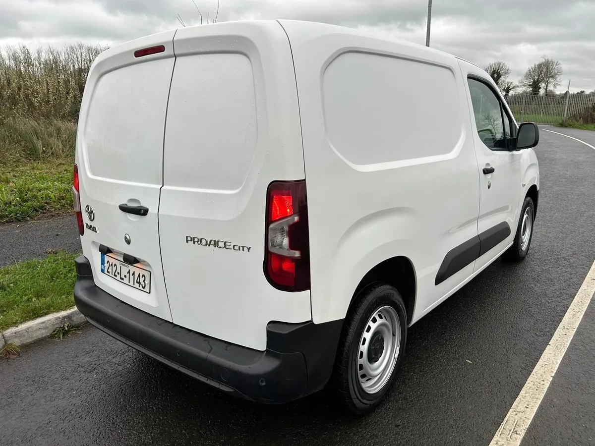 Toyota Proace City 1.5dci  2021 - Image 3