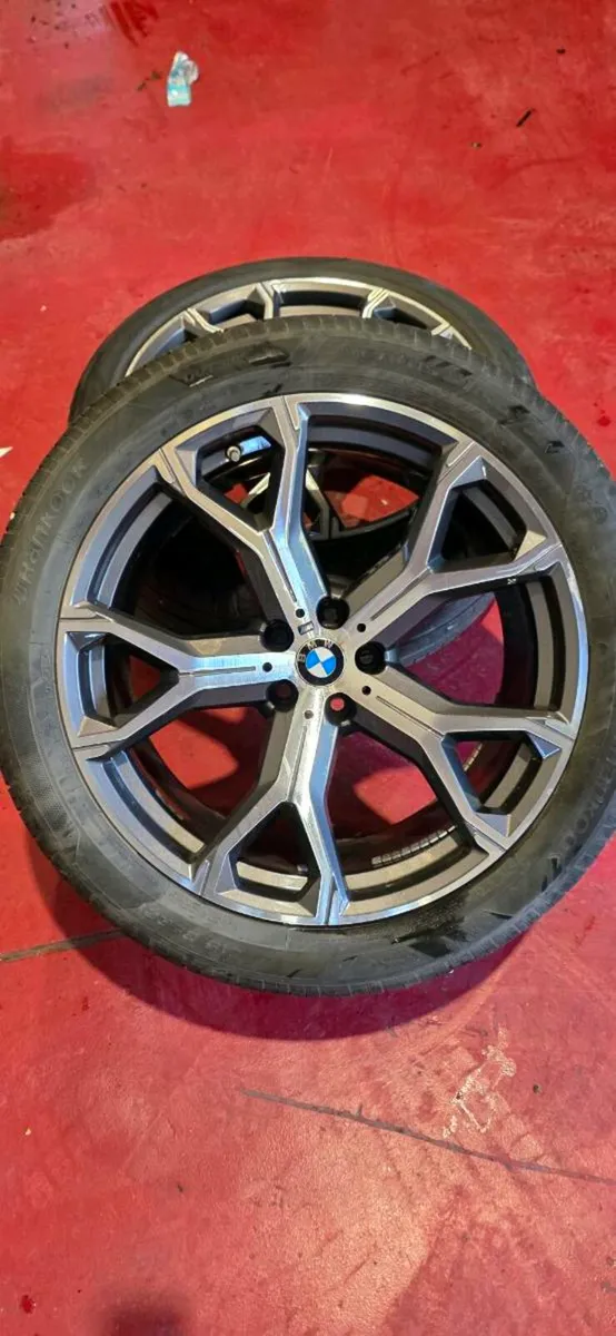 Genuine bmw 21" alloys - Image 1