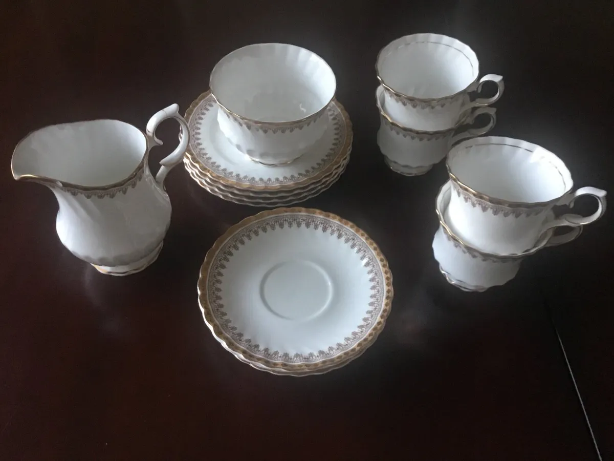 Queen Anne Tea Set