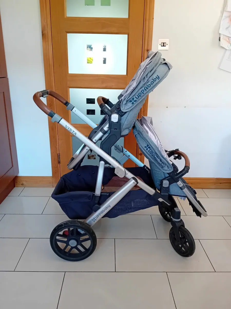 Double buggy / pram - Image 2