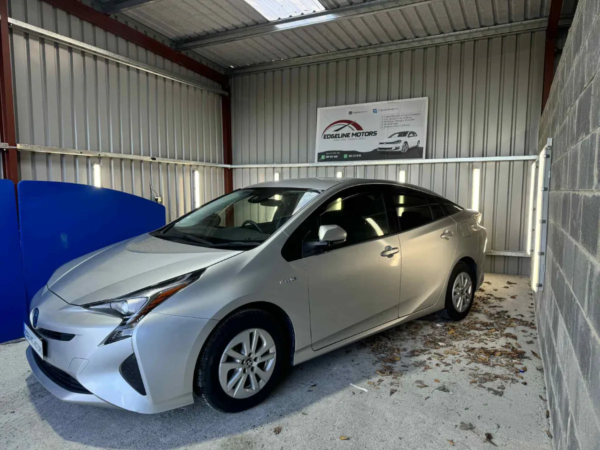 182 Toyota Prius perfect condition - Image 4