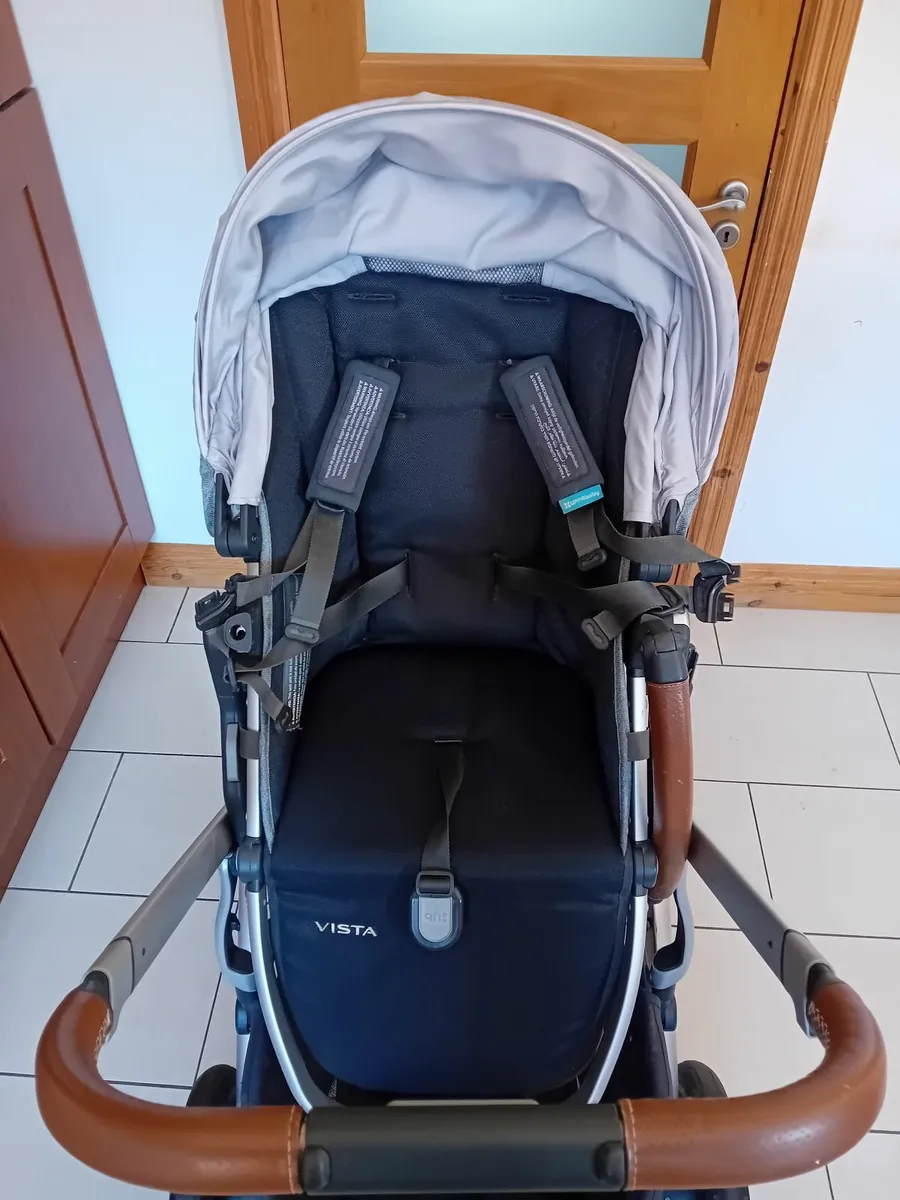 Double buggy / pram - Image 4