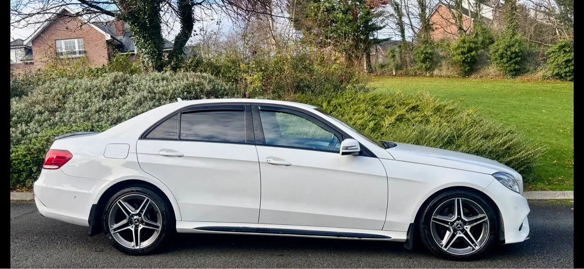 2014 MERCEDES E220 AMG SPORTS PLUS NIGHT EDITION - Image 4