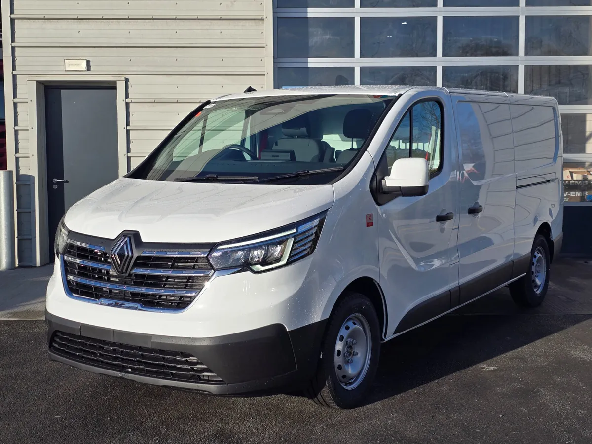 Renault Trafic Red Edition L2H1 130BHP - Image 2