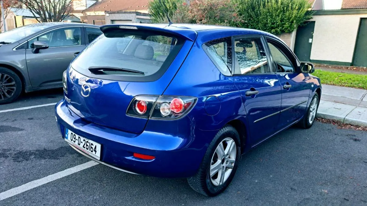 Mazda 3 1.3 petrol New nct low milage - Image 4