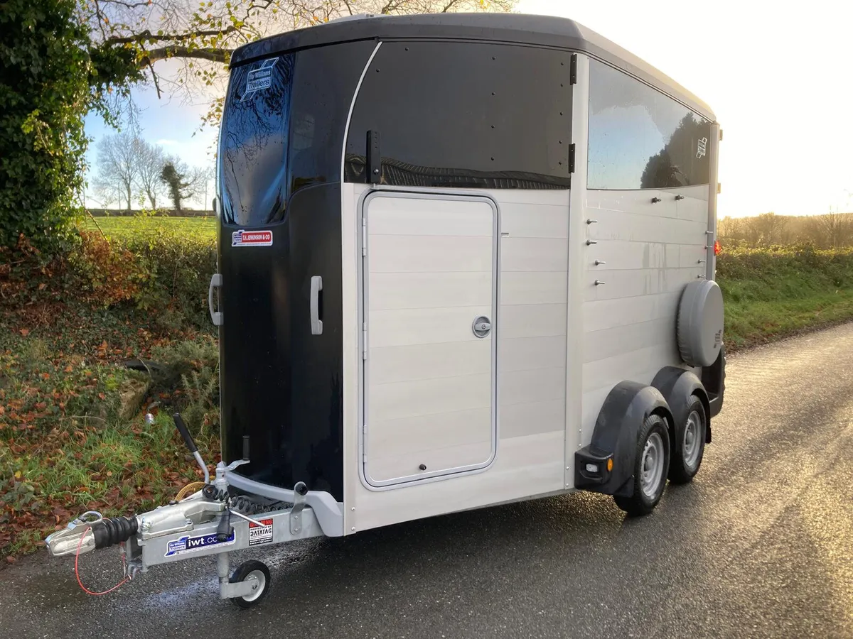 AVAILABLE 2025 Ifor Williams HBX511 Horsebox - Image 1