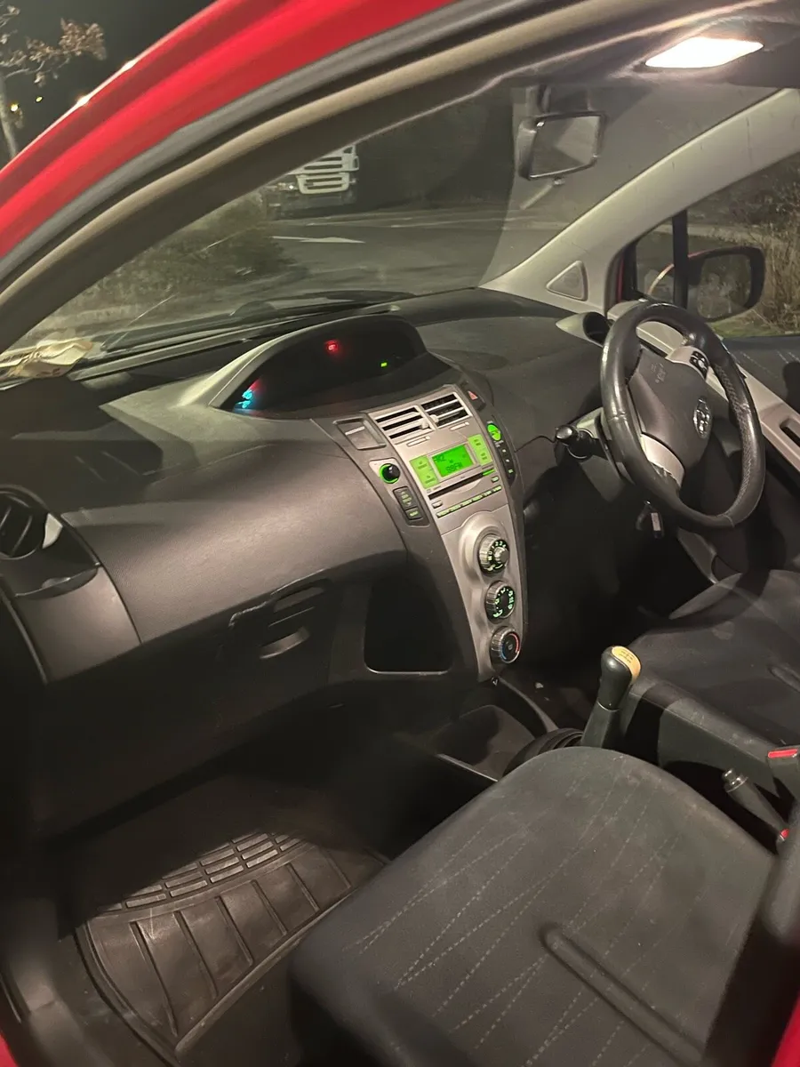 toyota yaris - Image 4