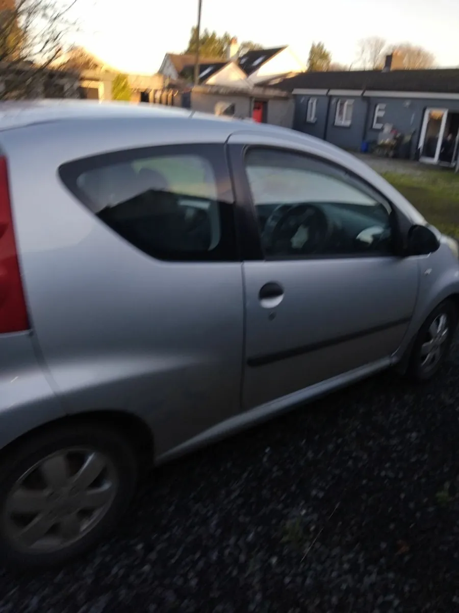 Peugeot 107 2006 - Image 2
