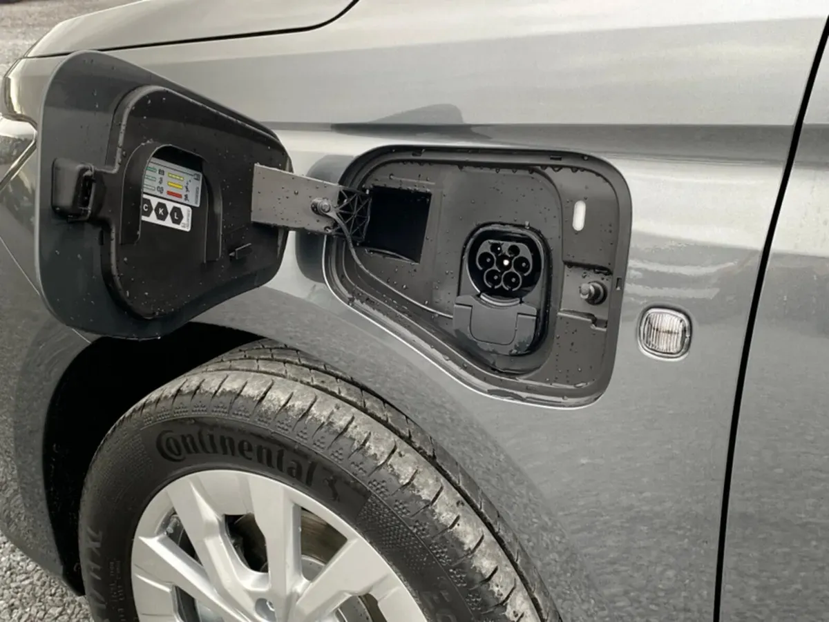 Wheelchair Taxi Spec Plugin Hybrid Ford Tourneo - Image 3