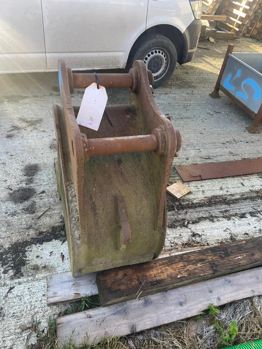 18” gummy bucket 60mm pins - Image 2