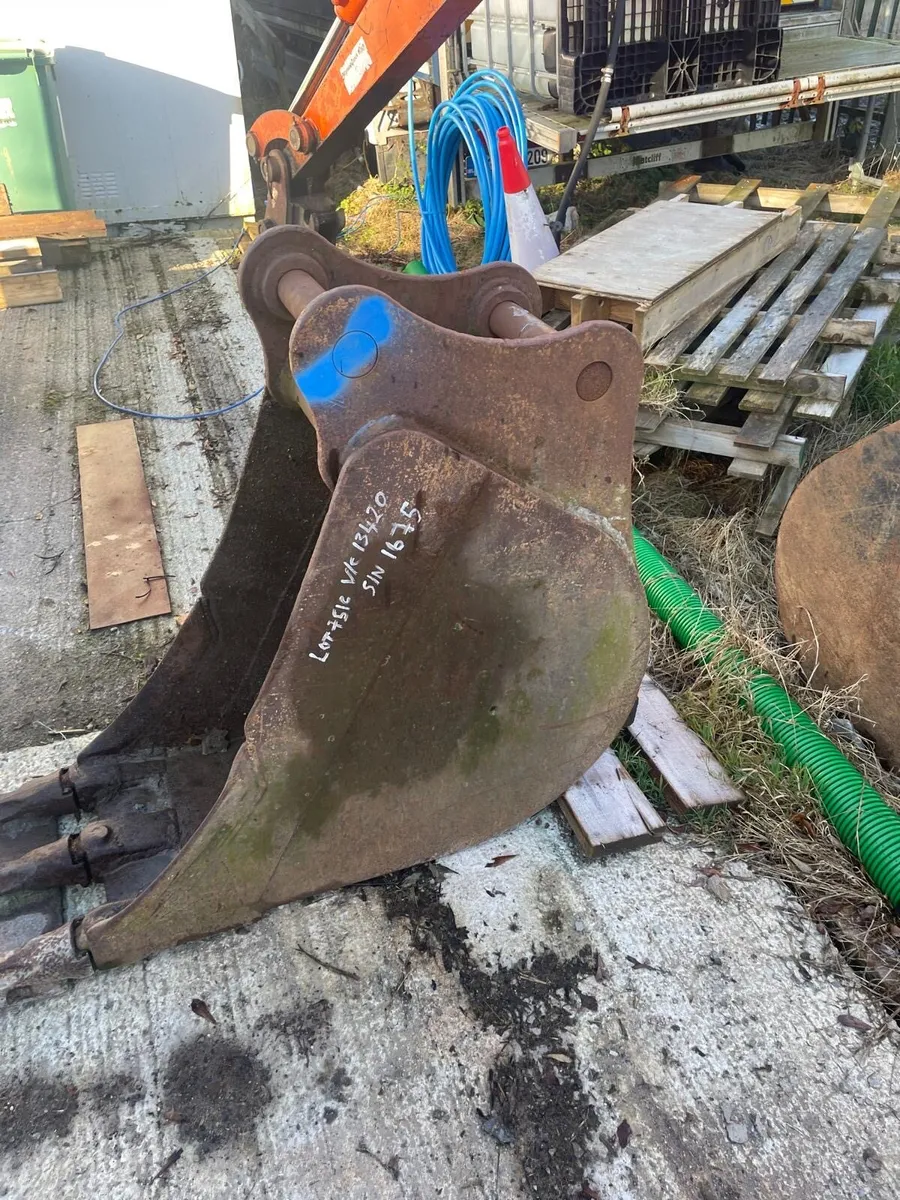 18” gummy bucket 60mm pins - Image 4