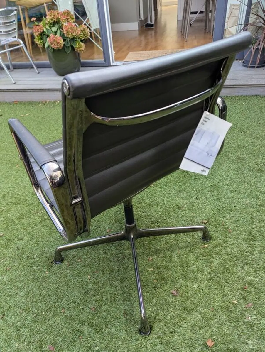 Eames Aluminum - Image 4