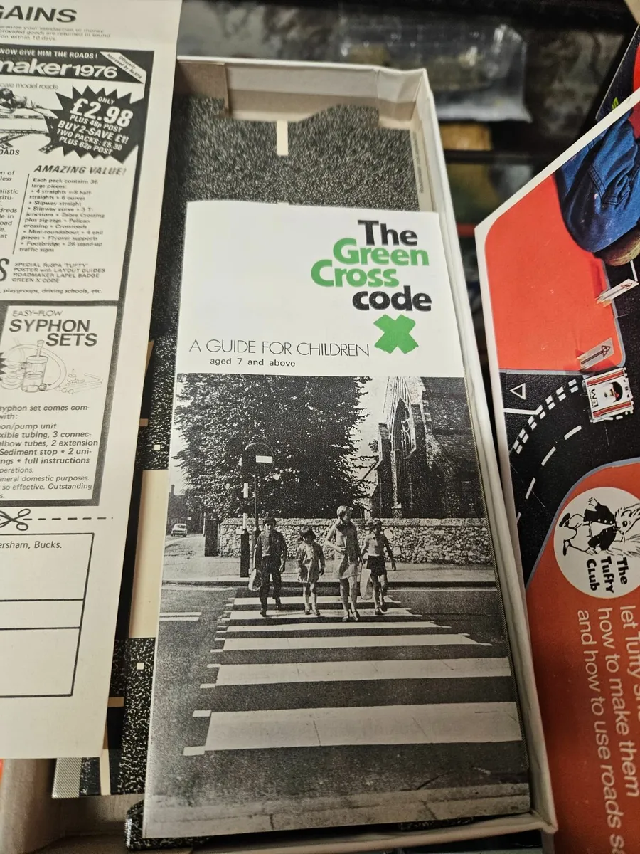 Vintage Corgi Matchbox IDEA Road Maker - Image 3