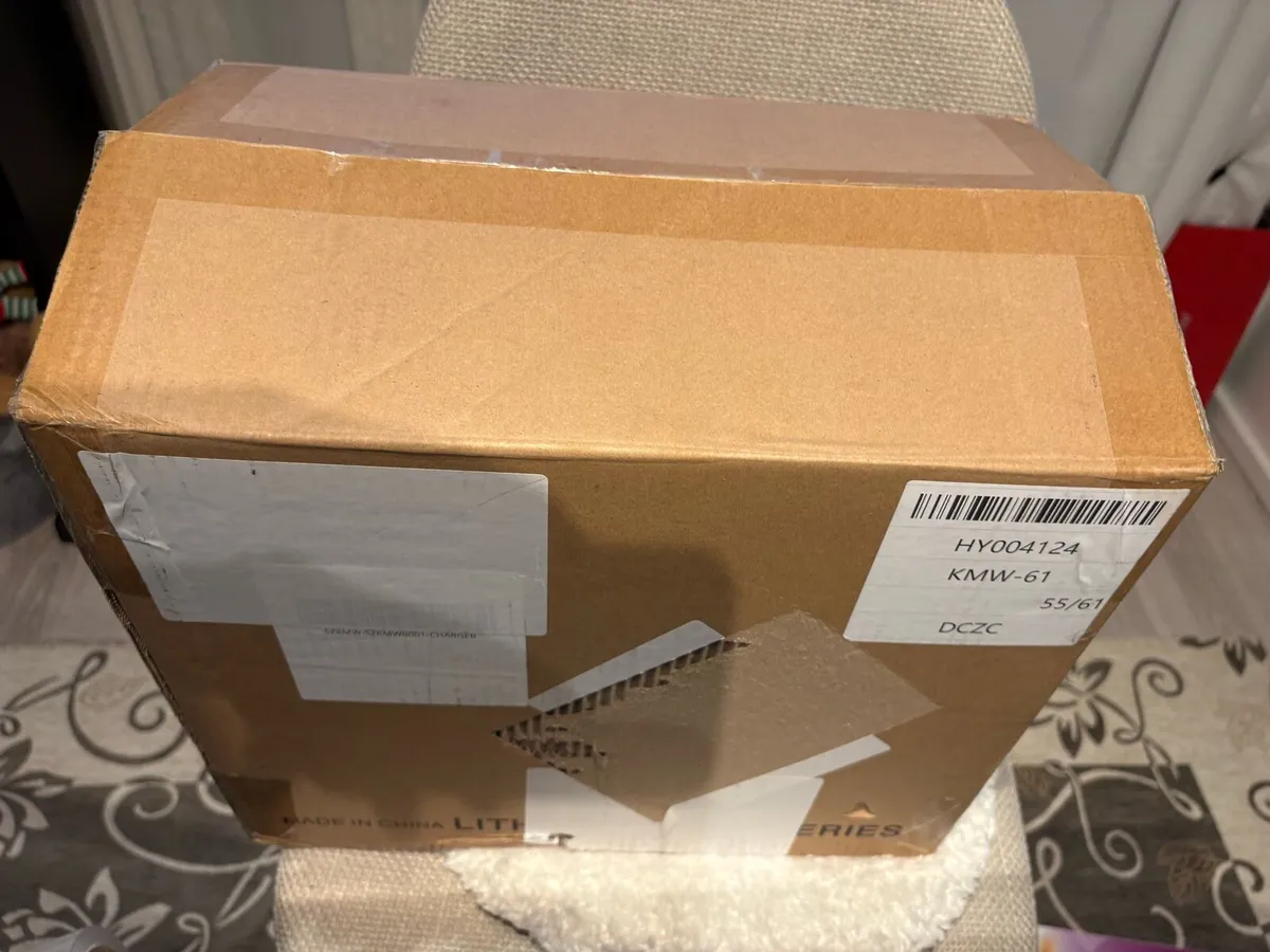 NEW 12V 100Ah LiFePO4 Battery (1280Wh - Image 4