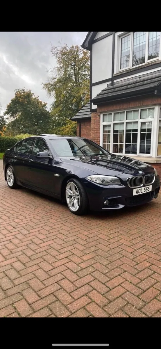 BMW 5-Series 2012 - Image 2