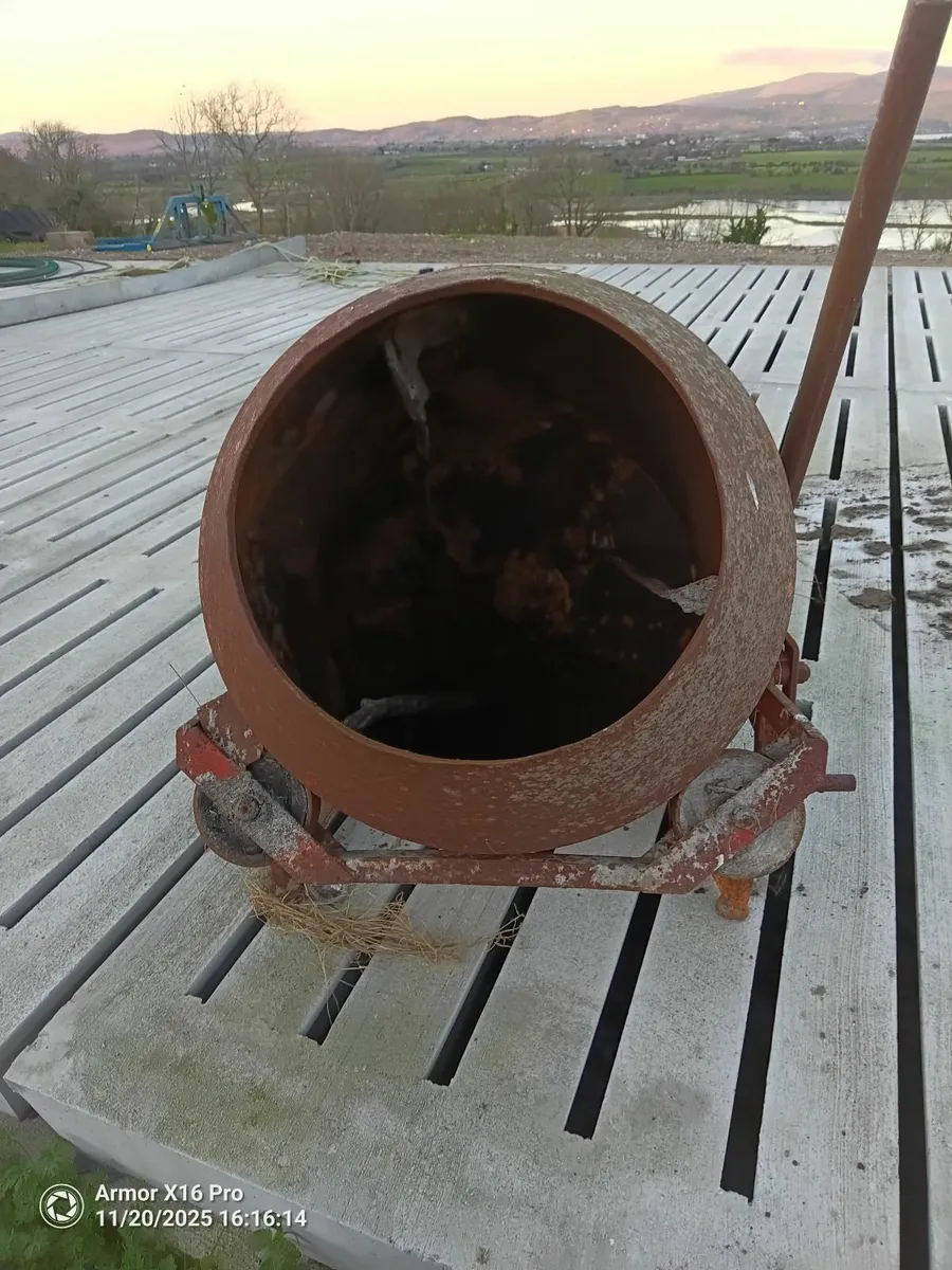 Cement/Concrete mixer - Image 3