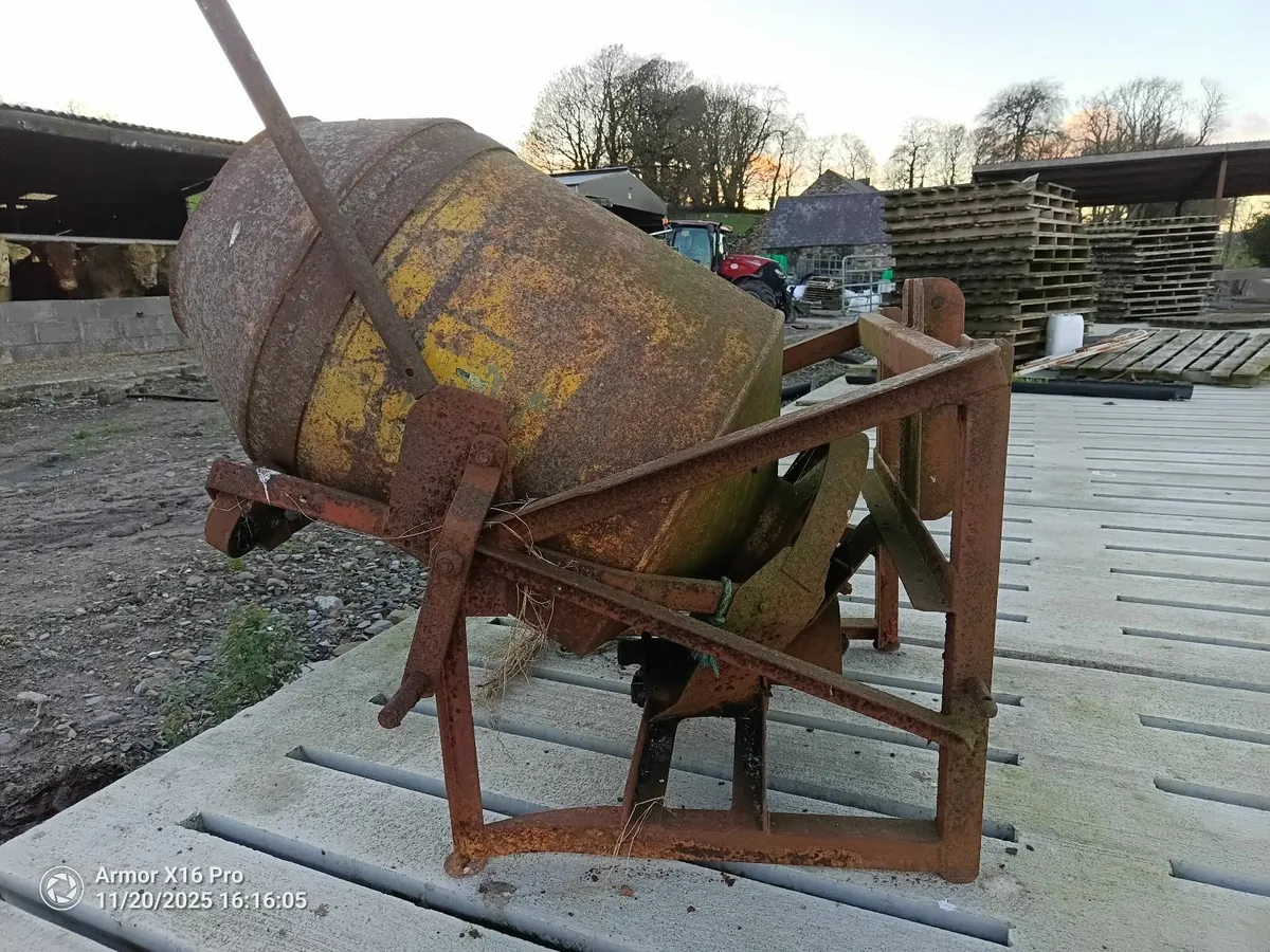 Cement/Concrete mixer - Image 4