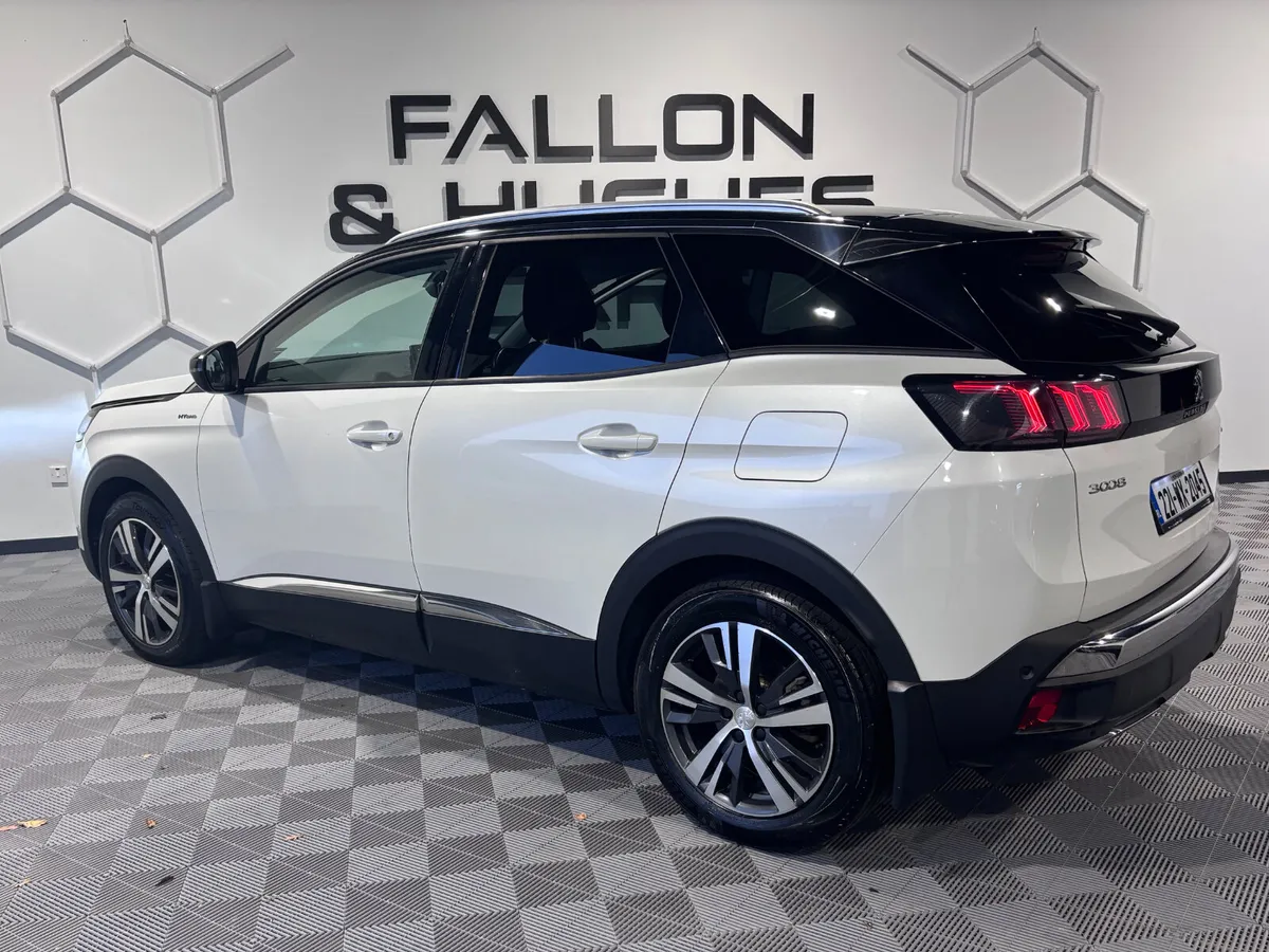 PEUGEOT 3008 ALLURE 1.6 PHEV 225BHP HYBRID AUTO - Image 3