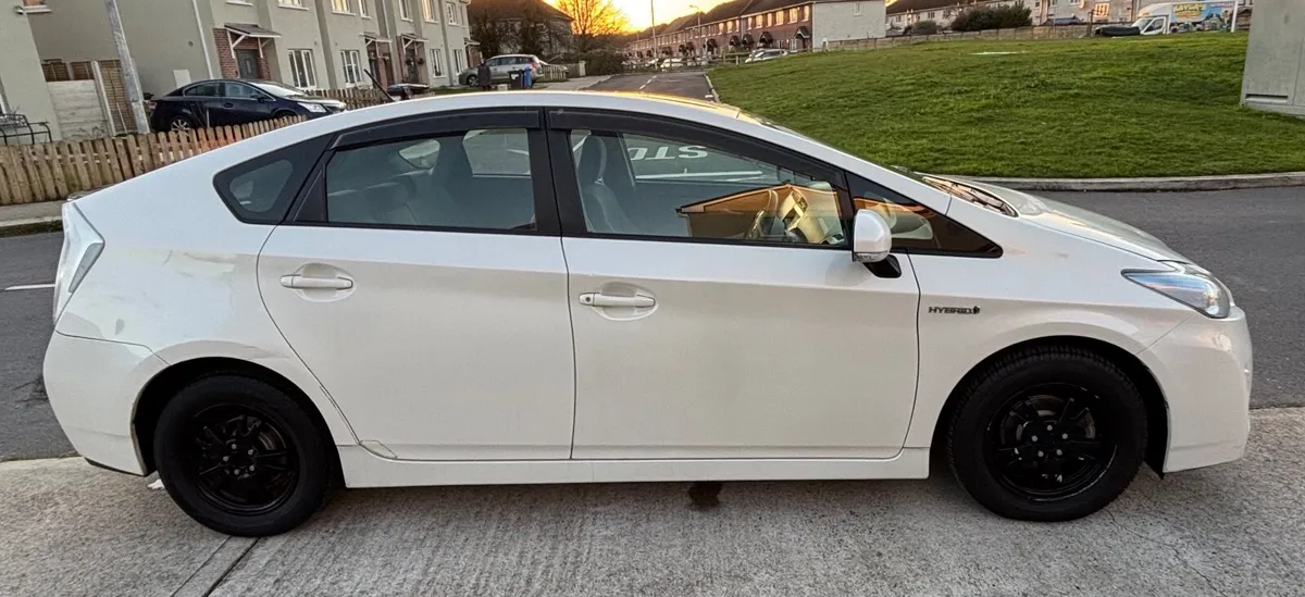 Toyota Prius 2010 - Image 3