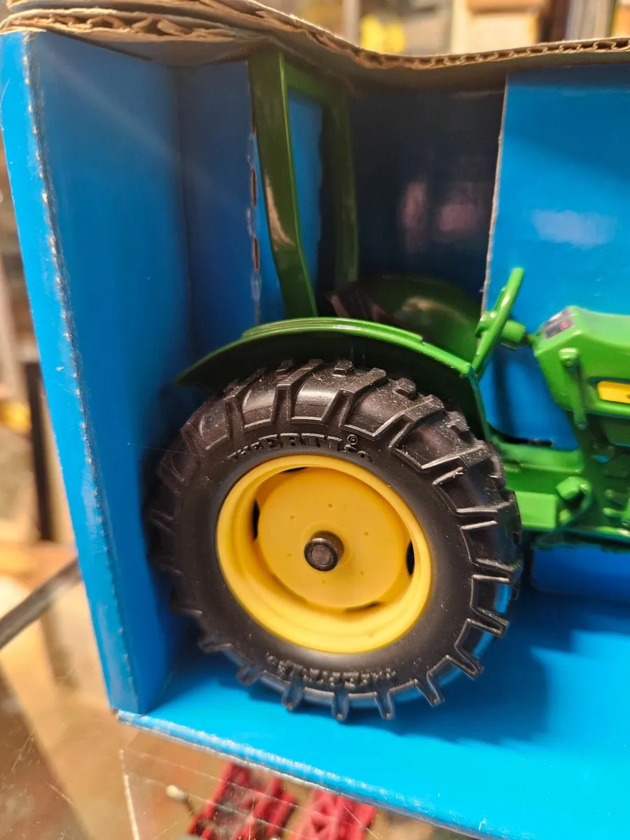 Britains ERTL John Deere Tractor 1:16 - Image 2