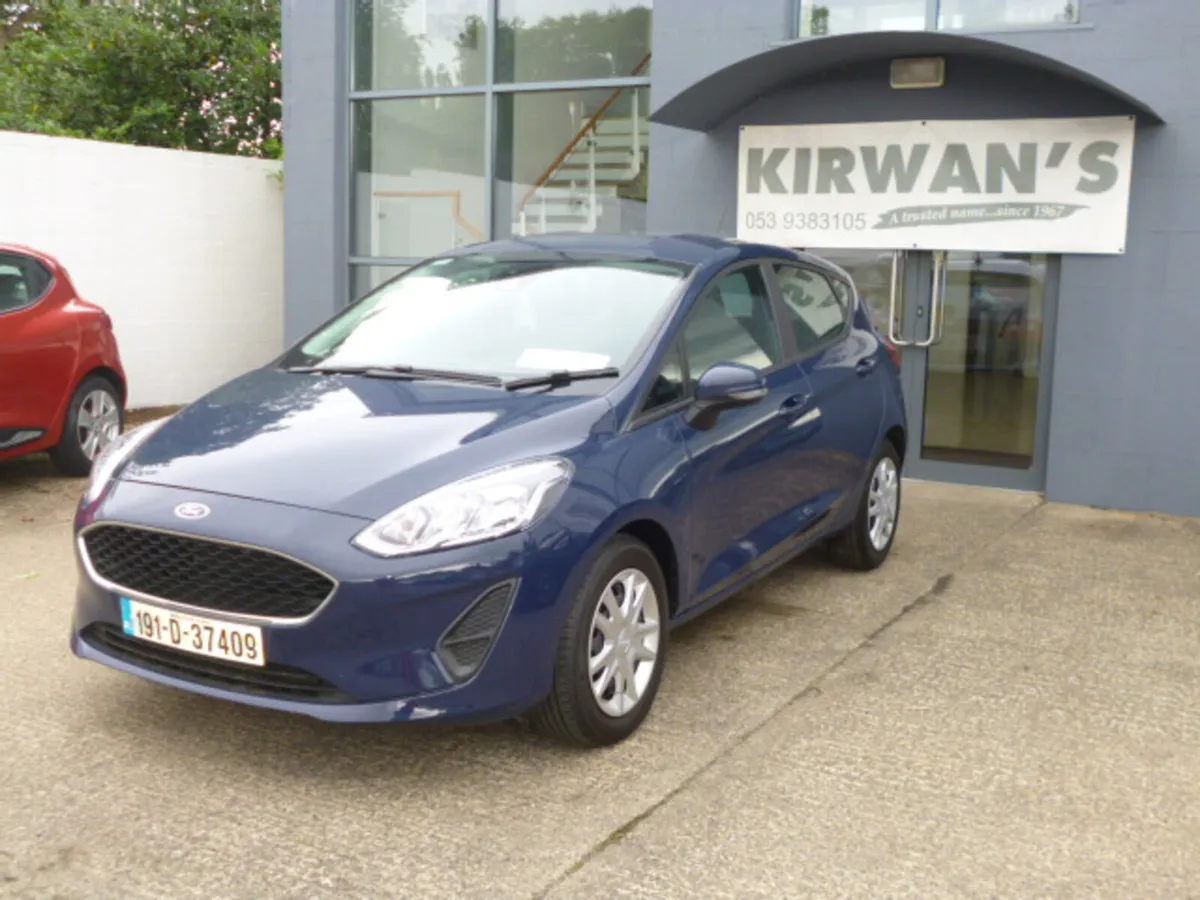 Ford Fiesta ZETEC 1.10 70PS 5SPEED 5DR 2019 - Image 3