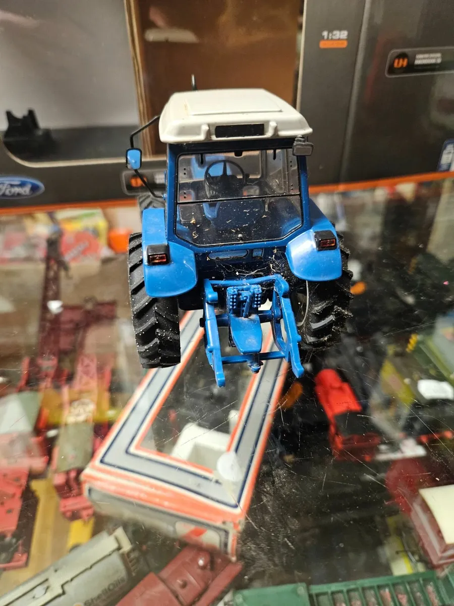 Britains Universal Hobbies Ford Tractor - Image 2