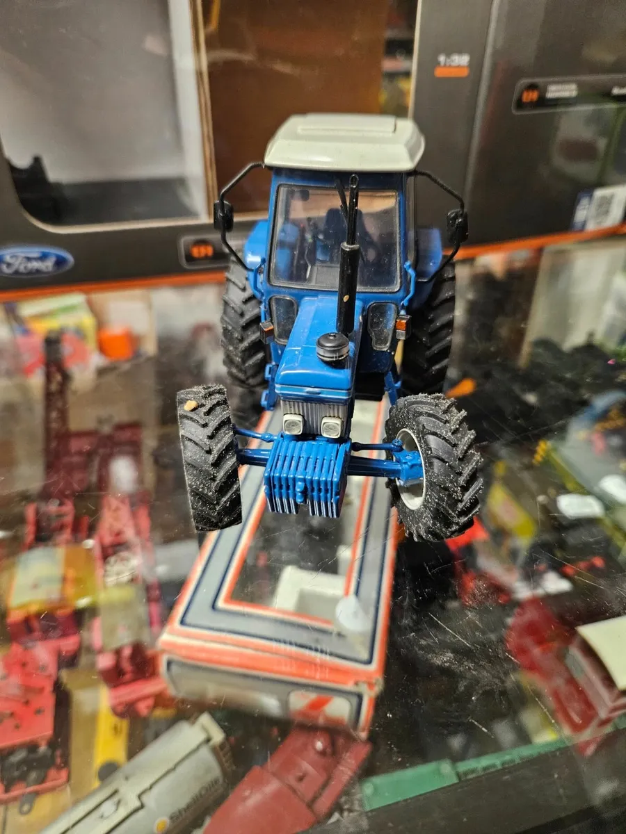 Britains Universal Hobbies Ford Tractor - Image 1