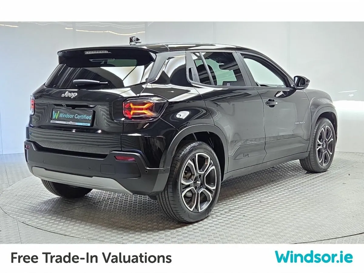 Jeep Avenger SUMMIT EV - Image 3