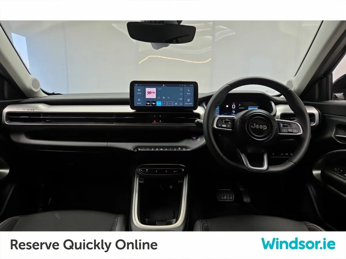 Jeep Avenger SUMMIT EV - Image 4