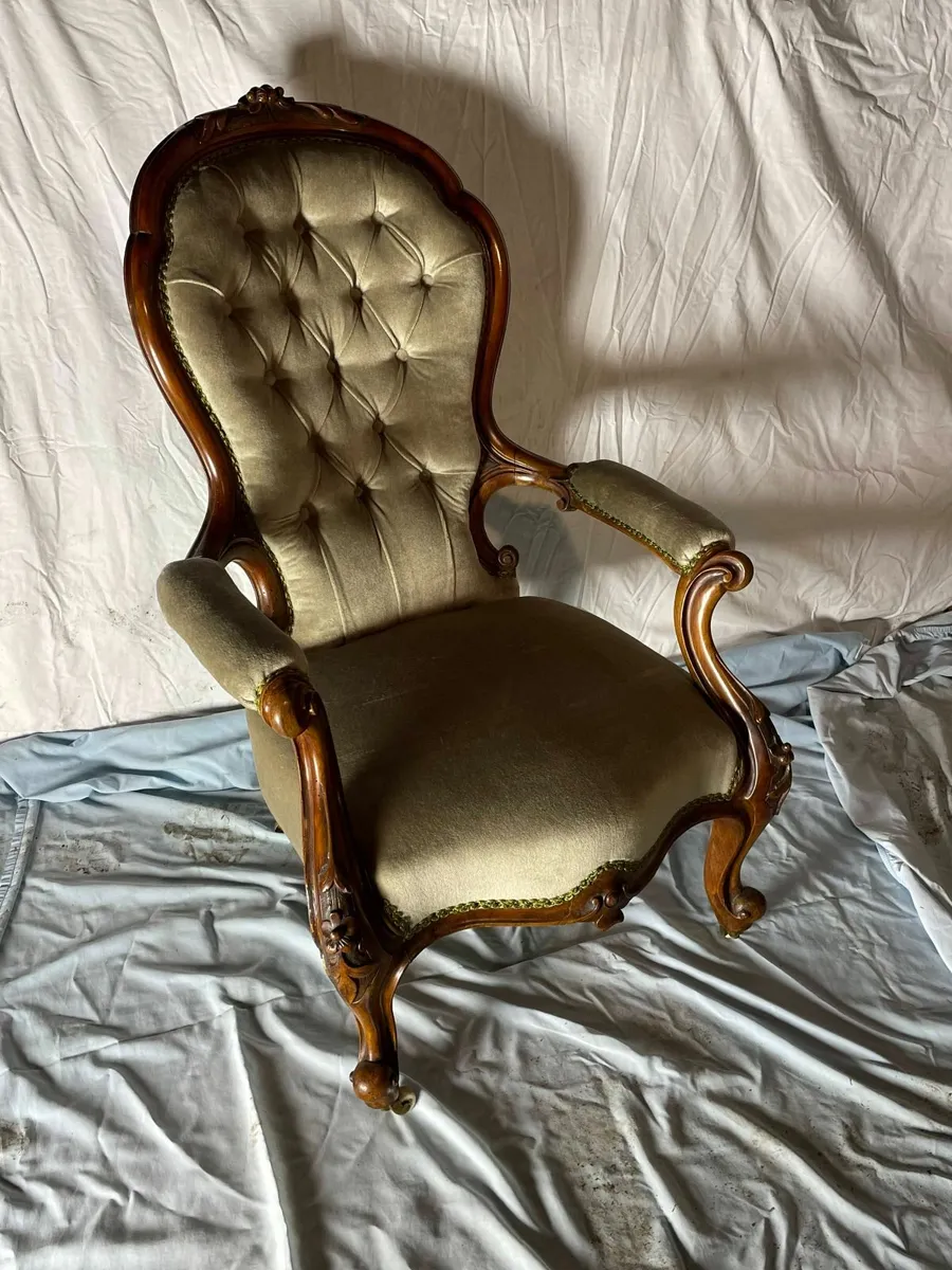 Edwardian Walnut Gentleman's Armchair. - Image 1