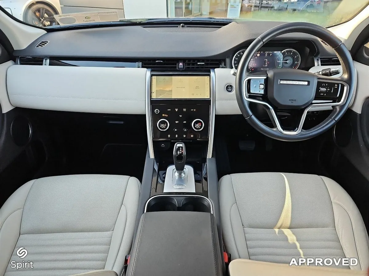 Land Rover Discovery Sport 1.5 Petrol Plug In Hybr - Image 4