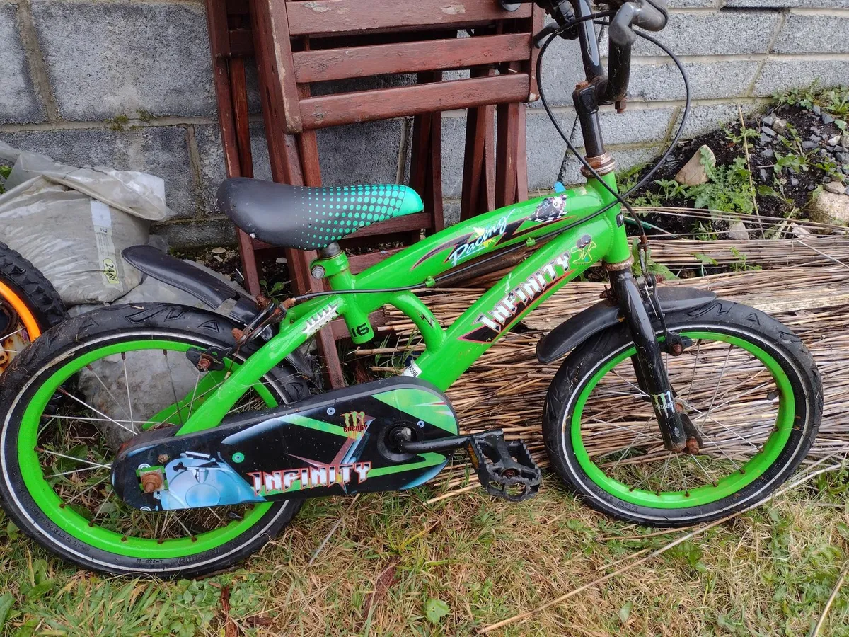 Boys infinity 16 bike - Image 1