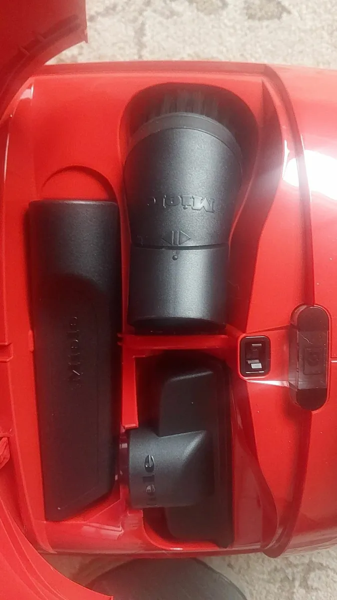 Miele Guard M1 Hoover - Image 3