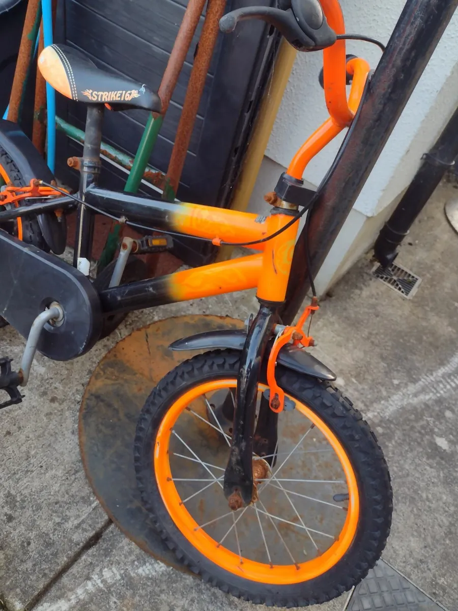 Boys strike 16 bike - Image 1