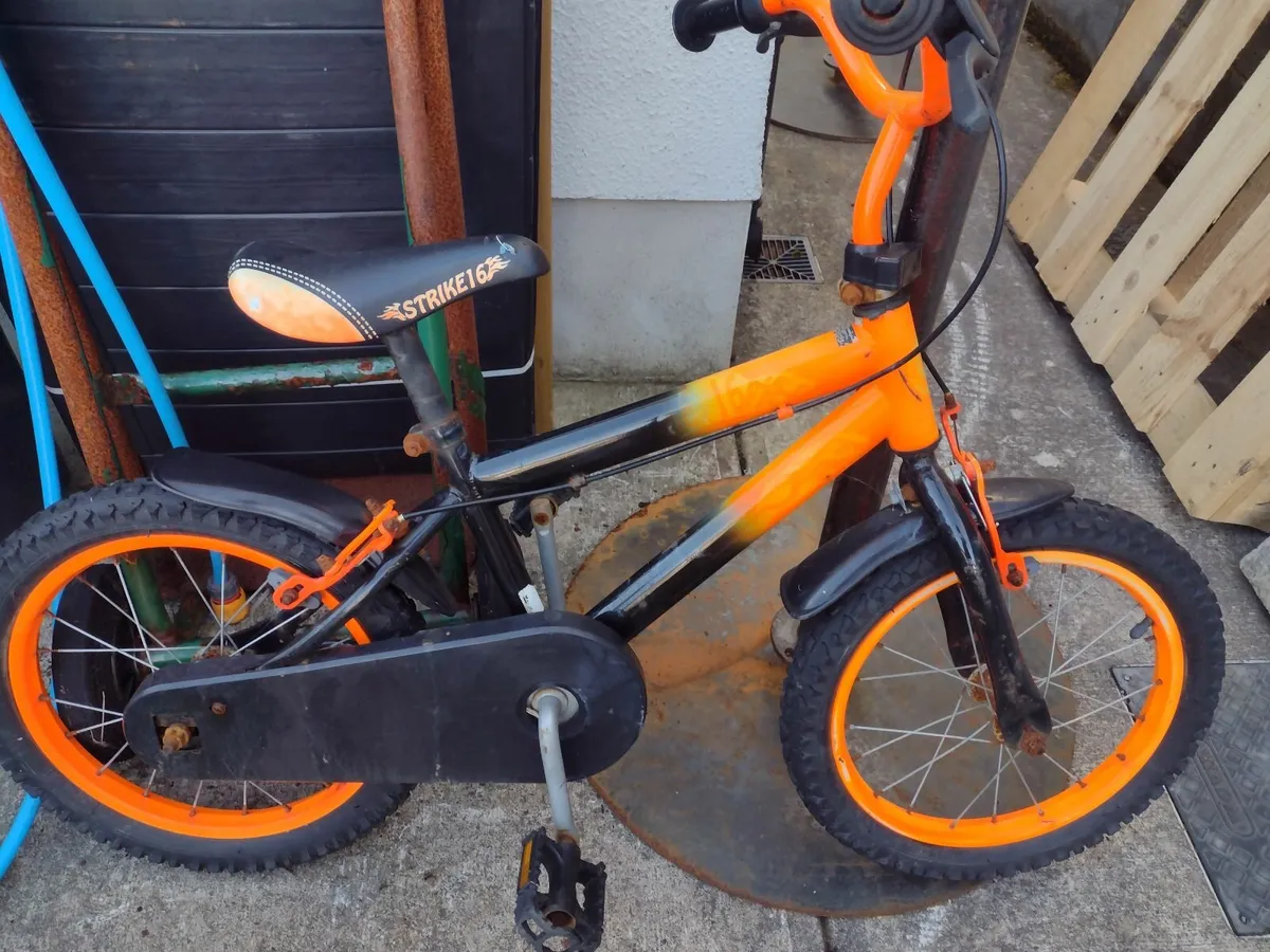 Boys strike 16 bike - Image 4