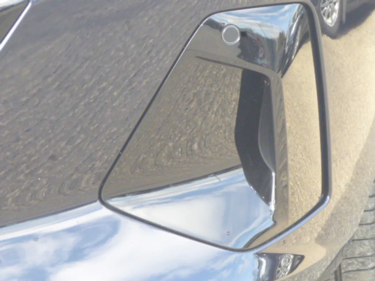 BMW 530e M Sport 2.0L Plug in Hybrid Electric 2024 - Image 4