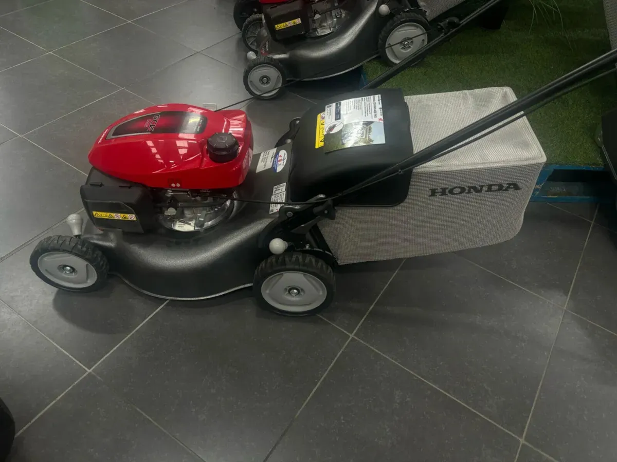 Honda Push Lawnmower (BLACK FRIDAY!!!) - Image 3
