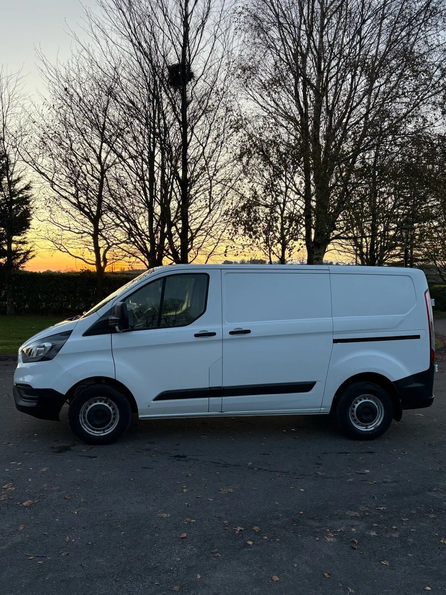 Ford Transit Custom 2.0 130 SWB New Belt - Image 4