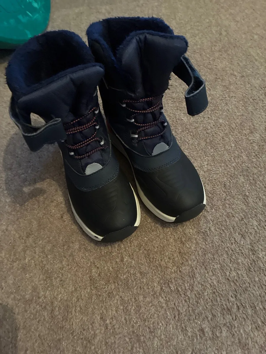 Kids ski pants & boots & skins - Image 3