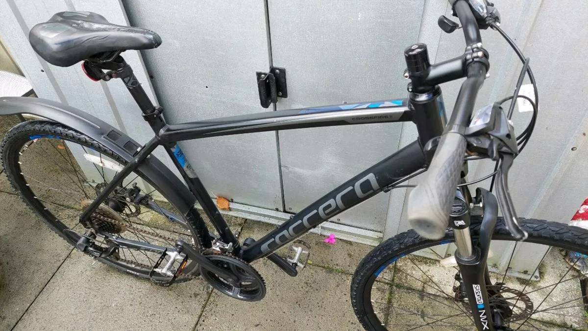 Carrera Crossfire Hybrid Bike Disc Brakes - Image 3