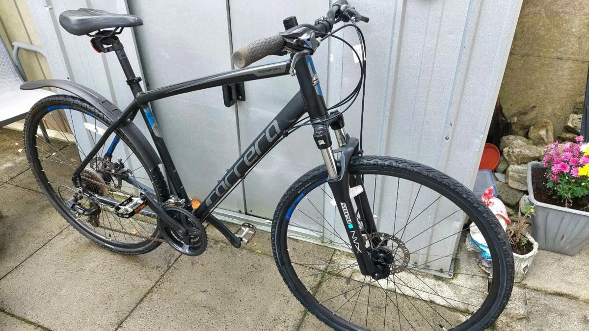 Carrera Crossfire Hybrid Bike Disc Brakes - Image 4