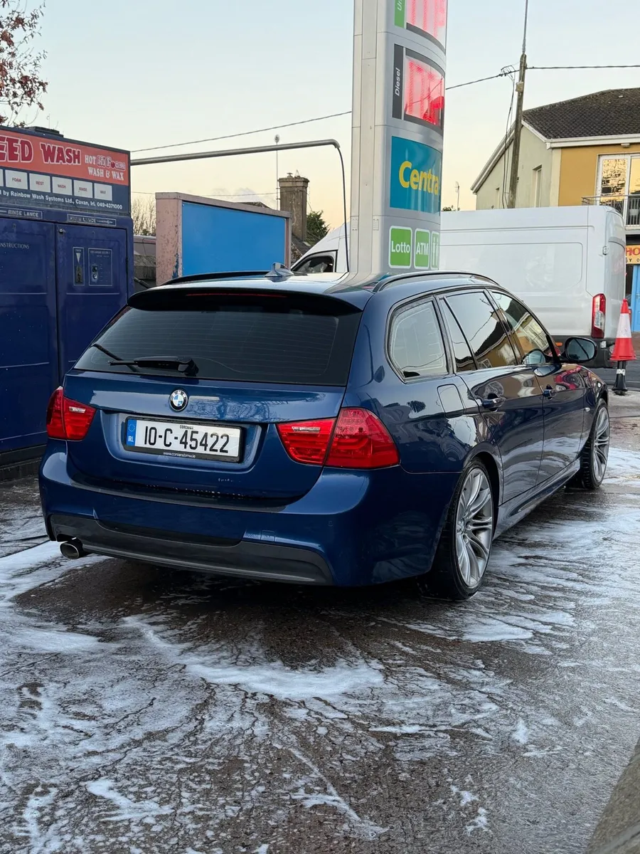 BMW 320D Estate M Sport - Image 4